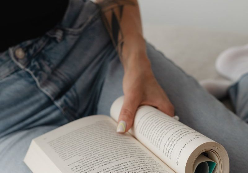 10 Inspiring Self-Improvement Books to Read This Year