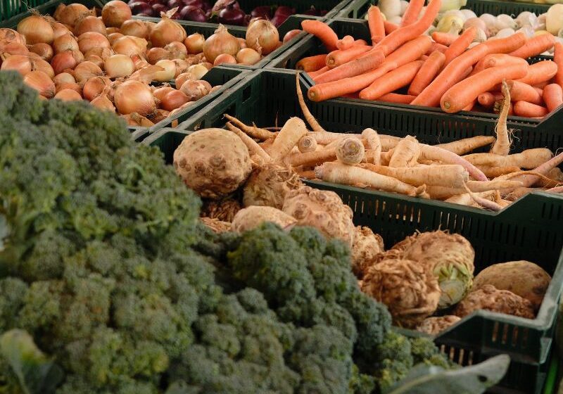 12 Gut-Friendly Foods to Add to Your Grocery List