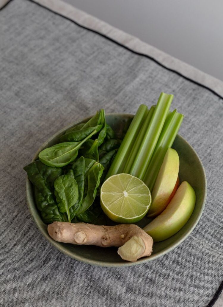 12 Foods That Help Reduce Bloating Naturally